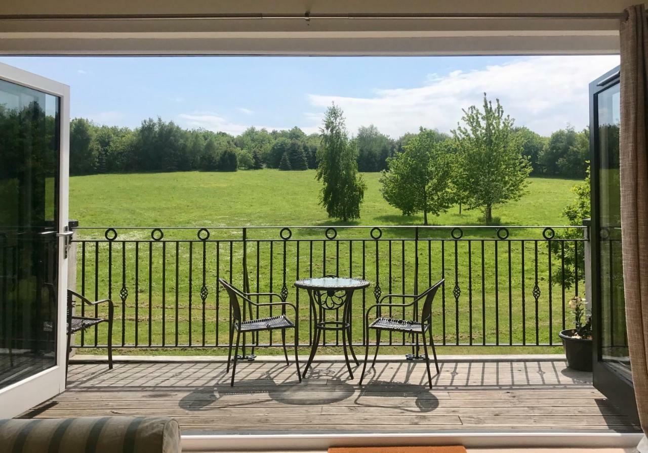 Meadows Barn Apartment Челмсфорд Екстериор снимка